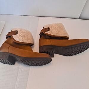 Ugg Aldon Shearling Boots Womens 9 Chestnut Buckle Cuff Fold Over Leather Lug